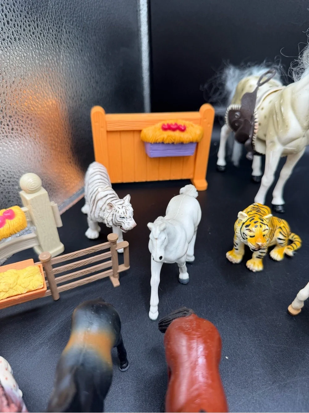 N/A animals lot